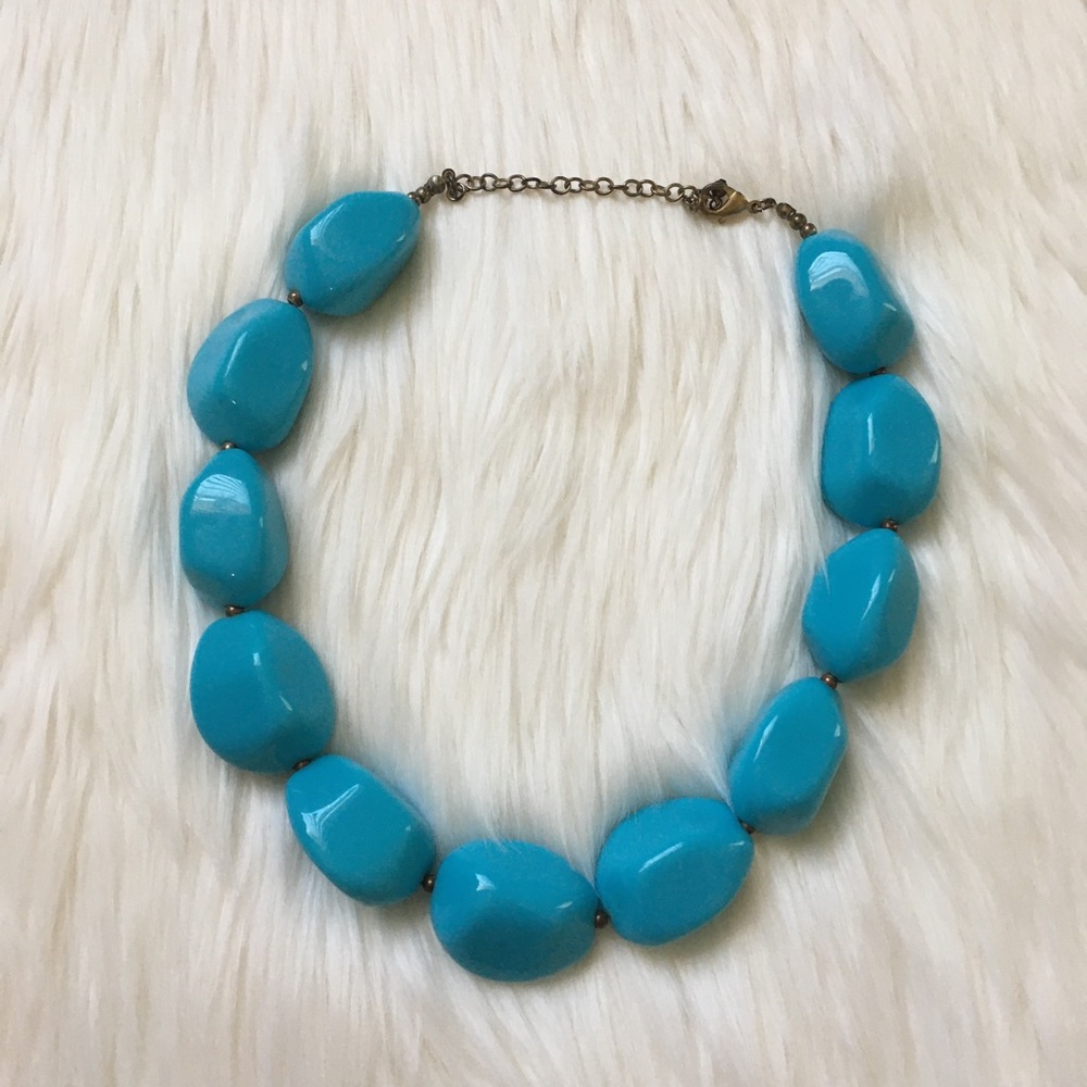 Women’s blue necklace